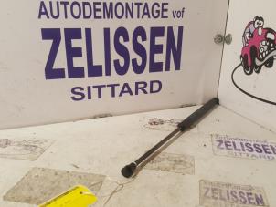 Used Rear gas strut, left Ford Ka II 1.2 Price on request offered by Zelissen V.O.F. autodemontage