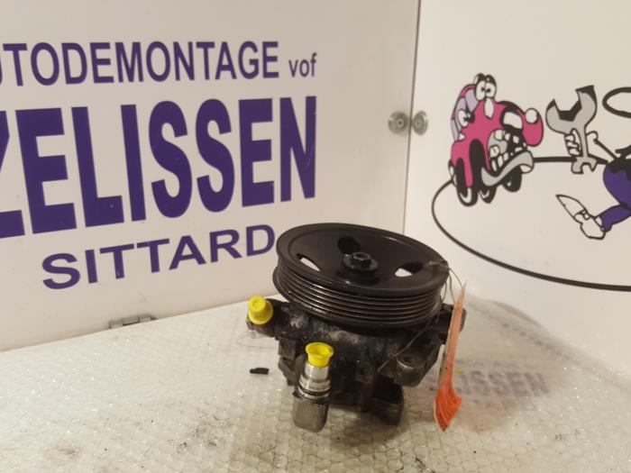 Usagé Pompe de direction Mercedes CLK (C208) 3.2 320 V6 18V Prix € 105,00 Règlement à la marge proposé par Zelissen V.O.F. autodemontage