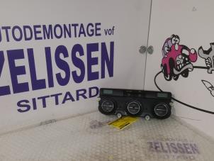 Używane Panel sterowania nagrzewnicy Volkswagen Passat (3C2) 2.0 TDI 16V 140 Cena na żądanie oferowane przez Zelissen V.O.F. autodemontage