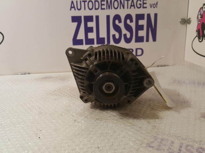 Dynamo van een Renault Megane Scénic (JA) 2.0 RT 1999