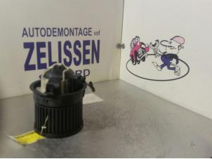 Used Heating and ventilation fan motor Citroen C3 Picasso (SH) 1.4 16V VTI 95 Price € 42,00 Margin scheme offered by Zelissen V.O.F. autodemontage