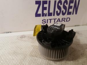 Used Heating and ventilation fan motor Toyota Auris (E15) 1.6 Dual VVT-i 16V Price on request offered by Zelissen V.O.F. autodemontage