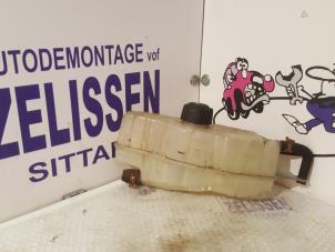 Used Expansion vessel Renault Clio III (BR/CR) 1.5 dCi 85 Price on request offered by Zelissen V.O.F. autodemontage