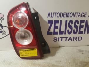 Używane Tylne swiatlo pozycyjne lewe Nissan Micra (K12) 1.2 16V Cena na żądanie oferowane przez Zelissen V.O.F. autodemontage
