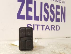 Gebrauchte Elektrisches Fenster Schalter Opel Zafira (F75) 2.0 DTI 16V Preis auf Anfrage angeboten von Zelissen V.O.F. autodemontage