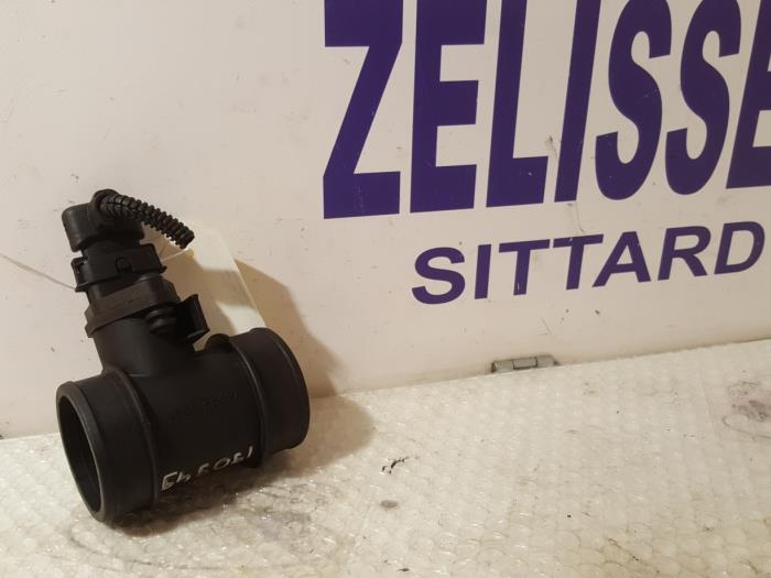 Gebrauchte Luftmassenmesser Opel Corsa C (F08/68) 1.2 16V Preis € 31,50 Margenregelung angeboten von Zelissen V.O.F. autodemontage