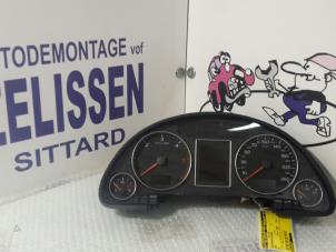 Usagé Instrument de bord Audi A4 Avant (B7) 3.0 TDI V6 24V Prix € 131,25 Règlement à la marge proposé par Zelissen V.O.F. autodemontage