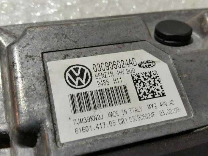 Ordenador de gestión de motor de un Volkswagen Polo IV (9N1/2/3) 1.4 16V 2009