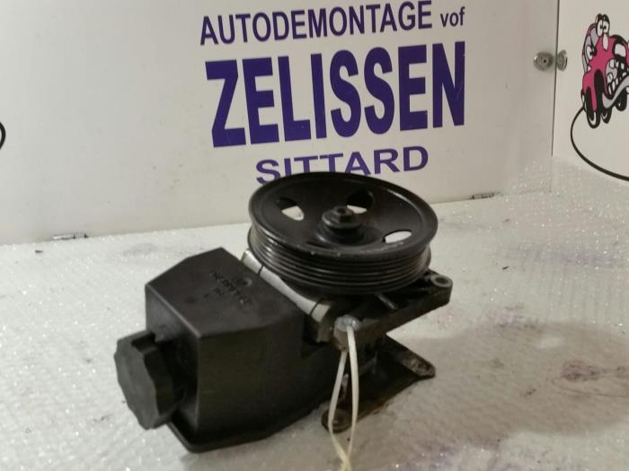 Usagé Pompe de direction Mercedes CLK Prix sur demande proposé par Zelissen V.O.F. autodemontage