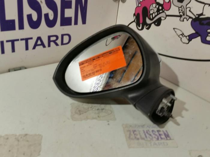Wing mirror, left from a Seat Ibiza ST (6J8) 1.2 TDI Ecomotive 2011