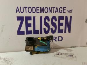 Usagé Serrure portière mécanique 4portes avant droite Volvo XC70 (SZ) XC70 2.4 T 20V Prix sur demande proposé par Zelissen V.O.F. autodemontage