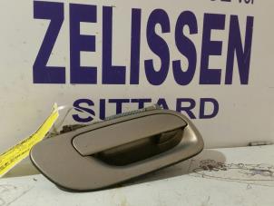 Used Front door handle 4-door, right Volvo XC70 (SZ) XC70 2.4 T 20V Price on request offered by Zelissen V.O.F. autodemontage