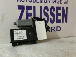Usagé Moteur de vitre portière Volkswagen Phaeton Prix sur demande proposé par Zelissen V.O.F. autodemontage
