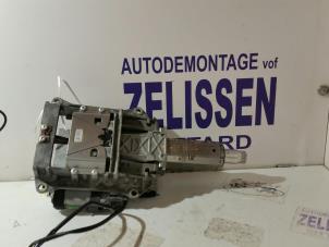 Usados Caja de columna de dirección Volkswagen Phaeton Precio € 210,00 Norma de margen ofrecido por Zelissen V.O.F. autodemontage