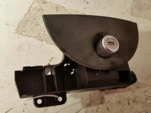 Used Tailgate lock mechanism Opel Corsa C (F08/68) 1.0 12V Twin Port Price on request offered by Zelissen V.O.F. autodemontage