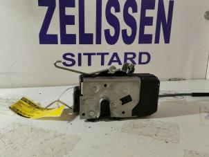 Usagé Serrure portière mécanique 4portes avant gauche Opel Zafira (F75) 2.0 DTI 16V Prix sur demande proposé par Zelissen V.O.F. autodemontage