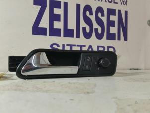 Usados Manija de puerta de 2 puertas izquierda Volkswagen Caddy Precio de solicitud ofrecido por Zelissen V.O.F. autodemontage