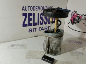 Used Diesel pump Volkswagen Caddy Price on request offered by Zelissen V.O.F. autodemontage