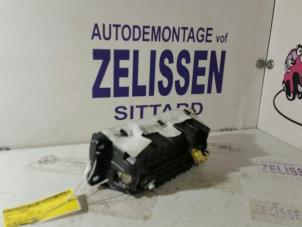 Usagé Airbag droite (tableau de bord) Volkswagen Caddy Prix sur demande proposé par Zelissen V.O.F. autodemontage