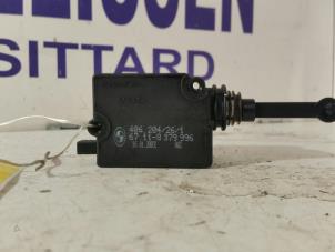 Used Central locking switch BMW X5 (E53) 3.0d 24V Price on request offered by Zelissen V.O.F. autodemontage