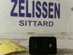 Used Electric window switch BMW 5 serie (E39) 530d 24V Price on request offered by Zelissen V.O.F. autodemontage