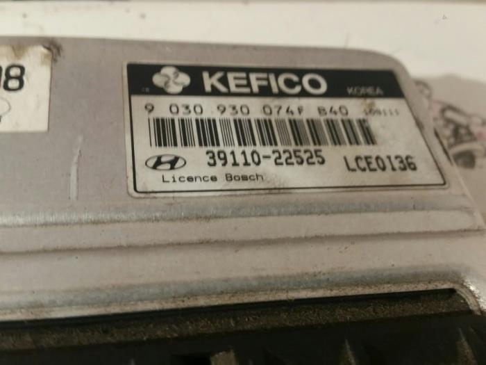 Engine management computer from a Hyundai Accent 1.3i 12V 2001