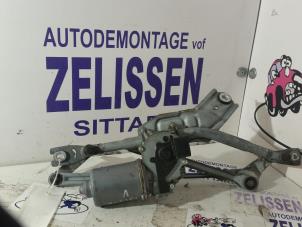 Used Wiper motor + mechanism Fiat Grande Punto (199) 1.2 Price on request offered by Zelissen V.O.F. autodemontage