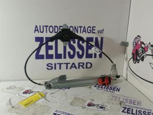 Usagé Lève vitre électrique arrière gauche Fiat Grande Punto (199) 1.2 Prix sur demande proposé par Zelissen V.O.F. autodemontage