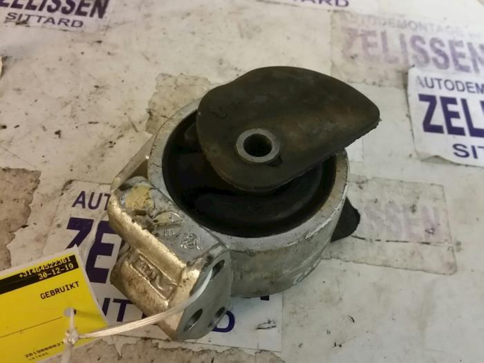 Gebrauchte Motorlager Mitsubishi Space Star (DG) 1.9 DI-D HP Preis auf Anfrage angeboten von Zelissen V.O.F. autodemontage