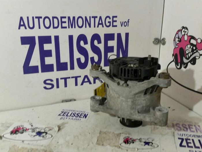 Begagnade Dynamo Opel Corsa D 1.2 16V Pris € 42,00 Marginaltabell erbjuds av Zelissen V.O.F. autodemontage