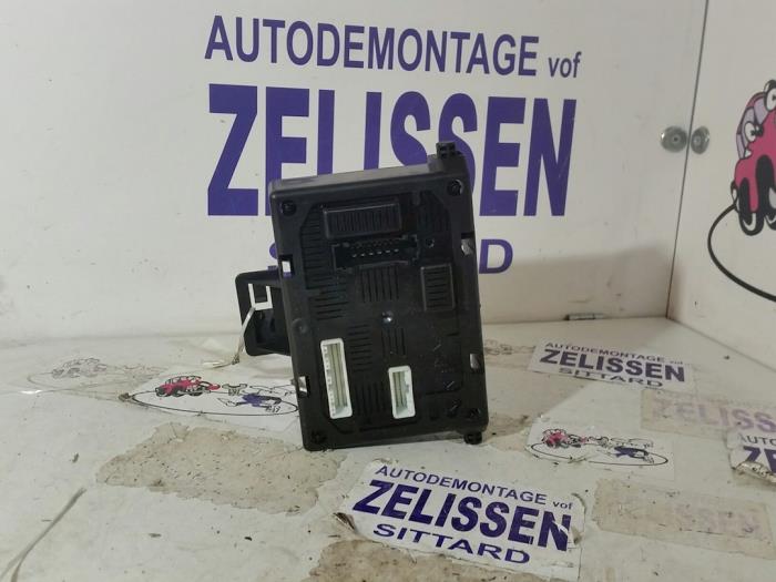 Used Body control computer Renault Modus/Grand Modus (JP) 1.4 16V Price € 73,50 Margin scheme offered by Zelissen V.O.F. autodemontage