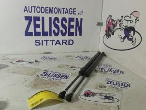 Used Rear gas strut, left Mercedes S (W220) 3.2 S-320 18V Price on request offered by Zelissen V.O.F. autodemontage