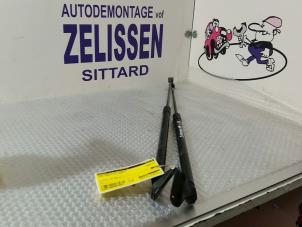 Gebrauchte Gasdämpfer rechts hinten Opel Corsa Preis € 15,75 Margenregelung angeboten von Zelissen V.O.F. autodemontage