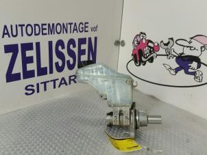 Usagé Cylindre de frein principal Opel Corsa Prix € 42,00 Règlement à la marge proposé par Zelissen V.O.F. autodemontage