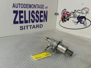 Używane Glówny cylinder hamulcowy Mercedes S (W220) 3.2 S-320 18V Cena € 52,50 Procedura marży oferowane przez Zelissen V.O.F. autodemontage