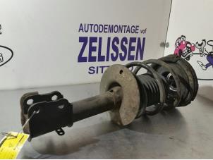 Used Front shock absorber rod, left Chrysler PT Cruiser 2.0 16V Price € 36,75 Margin scheme offered by Zelissen V.O.F. autodemontage