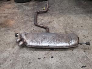 Auspuff Enddämpfer van een Volkswagen Golf V (1K1) 1.9 TDI 2006