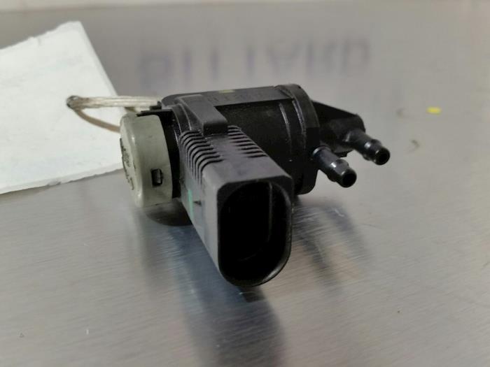 Begagnade Bränsletryckssensor Audi A5 Quattro (B8C/S) Pris € 31,50 Marginaltabell erbjuds av Zelissen V.O.F. autodemontage