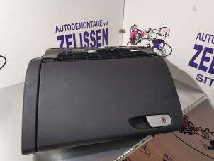 Usagé Boîte à gants Audi A5 Quattro (B8C/S) Prix € 52,50 Règlement à la marge proposé par Zelissen V.O.F. autodemontage
