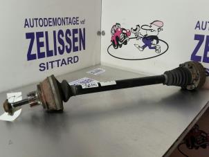 Usagé Arbre de transmission arrière gauche Audi A5 Quattro (B8C/S) Prix € 105,00 Règlement à la marge proposé par Zelissen V.O.F. autodemontage