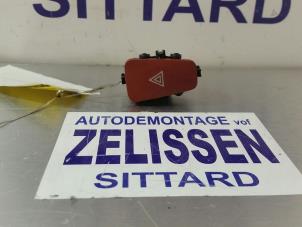 Używane Przelacznik swiatel awaryjnych Fiat Croma (194) 2.2 MPI 16V Cena € 21,00 Procedura marży oferowane przez Zelissen V.O.F. autodemontage