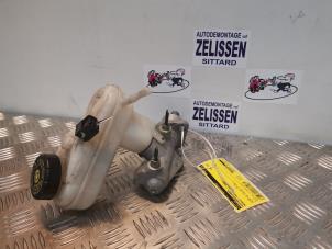 Usagé Cylindre de frein principal Renault Twingo II (CN) 1.2 16V Prix € 31,50 Règlement à la marge proposé par Zelissen V.O.F. autodemontage