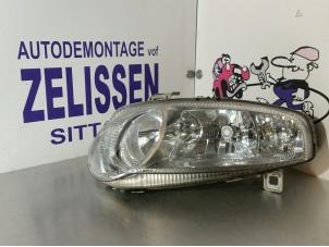 Used Headlight, left Alfa Romeo 147 (937) Price € 31,50 Margin scheme offered by Zelissen V.O.F. autodemontage