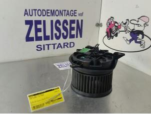 Używane Silnik wentylatora nagrzewnicy Ford Mondeo III Wagon 2.0 TDCi/TDDi 115 16V Cena € 42,00 Procedura marży oferowane przez Zelissen V.O.F. autodemontage