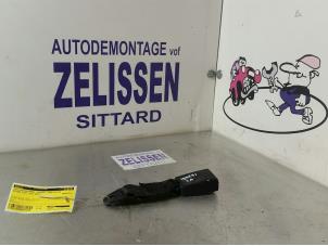 Used Rear seatbelt buckle, left Nissan Pixo (D31S) 1.0 12V Price € 21,00 Margin scheme offered by Zelissen V.O.F. autodemontage