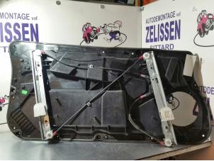 Usagé Mécanique vitre 2portes avant droite Ford Fiesta 6 (JA8) 1.25 16V Prix € 36,75 Règlement à la marge proposé par Zelissen V.O.F. autodemontage
