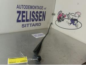 Używane Ramie wycieraczki przedniej Ford Ka II 1.2 Cena € 21,00 Procedura marży oferowane przez Zelissen V.O.F. autodemontage