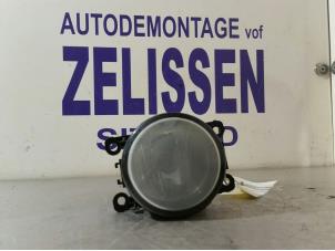 Usados Proyector izquierda Opel Agila (B) 1.0 12V Precio € 15,75 Norma de margen ofrecido por Zelissen V.O.F. autodemontage