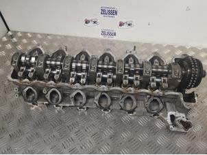 Used Cylinder head Mercedes S (W220) 5.5 S-600 36V Twin Turbo Price € 367,50 Margin scheme offered by Zelissen V.O.F. autodemontage