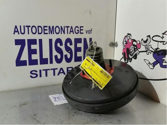Usagé Servo frein Ford Transit Connect 1.8 TDCi 90 DPF Prix € 68,25 Règlement à la marge proposé par Zelissen V.O.F. autodemontage